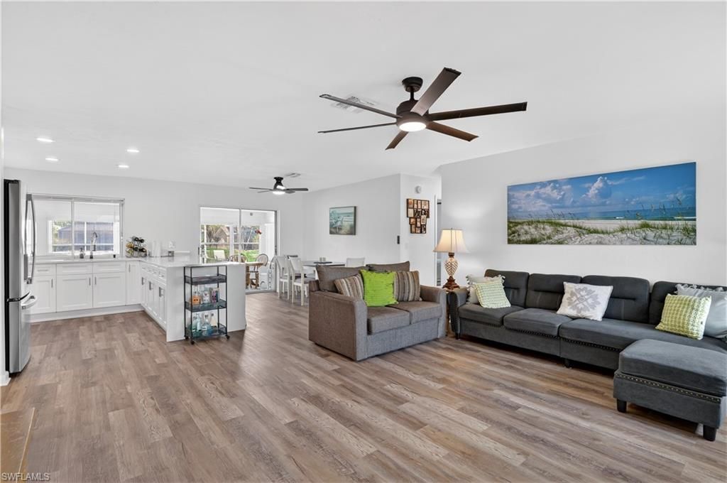 1305 SE 29th Ter , Cape Coral, FL 33904 Photo