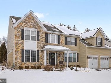 101 SOVEREIGN DRIVE, WARRINGTON, PA 18976