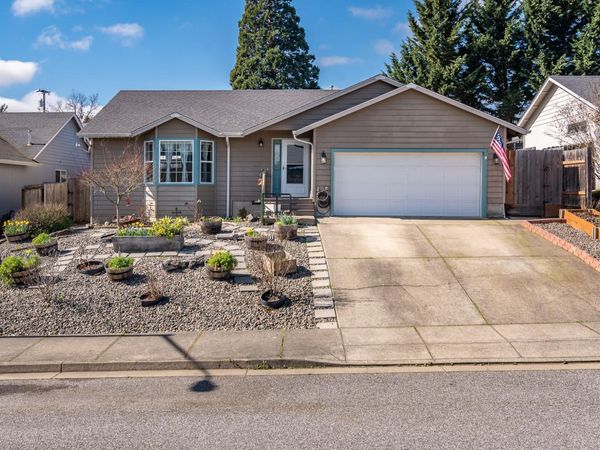 380 SE Sunnyside Drive, Winston, OR 97496