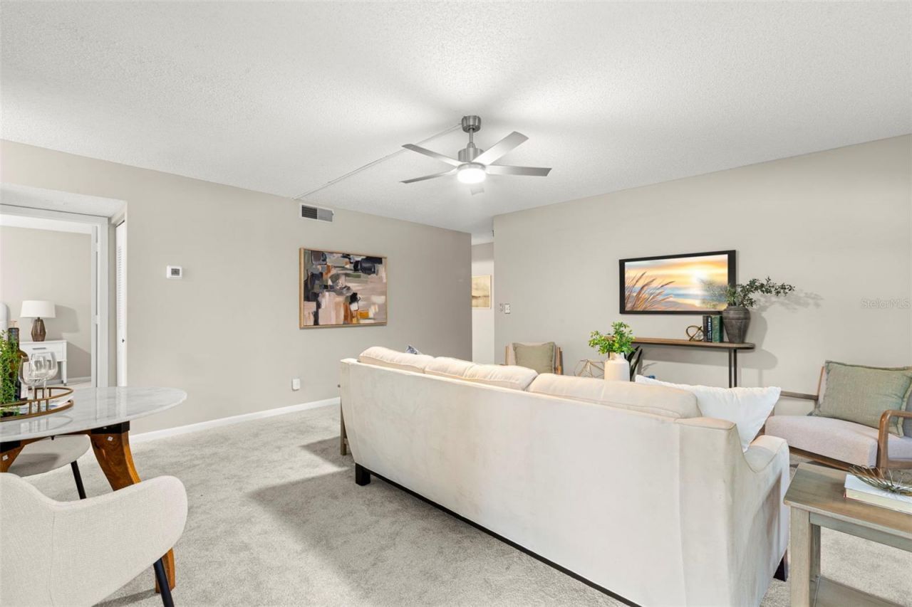 476 Santa Cruz Place Ne, Unit B, Saint Petersburg, FL 33703 Photo