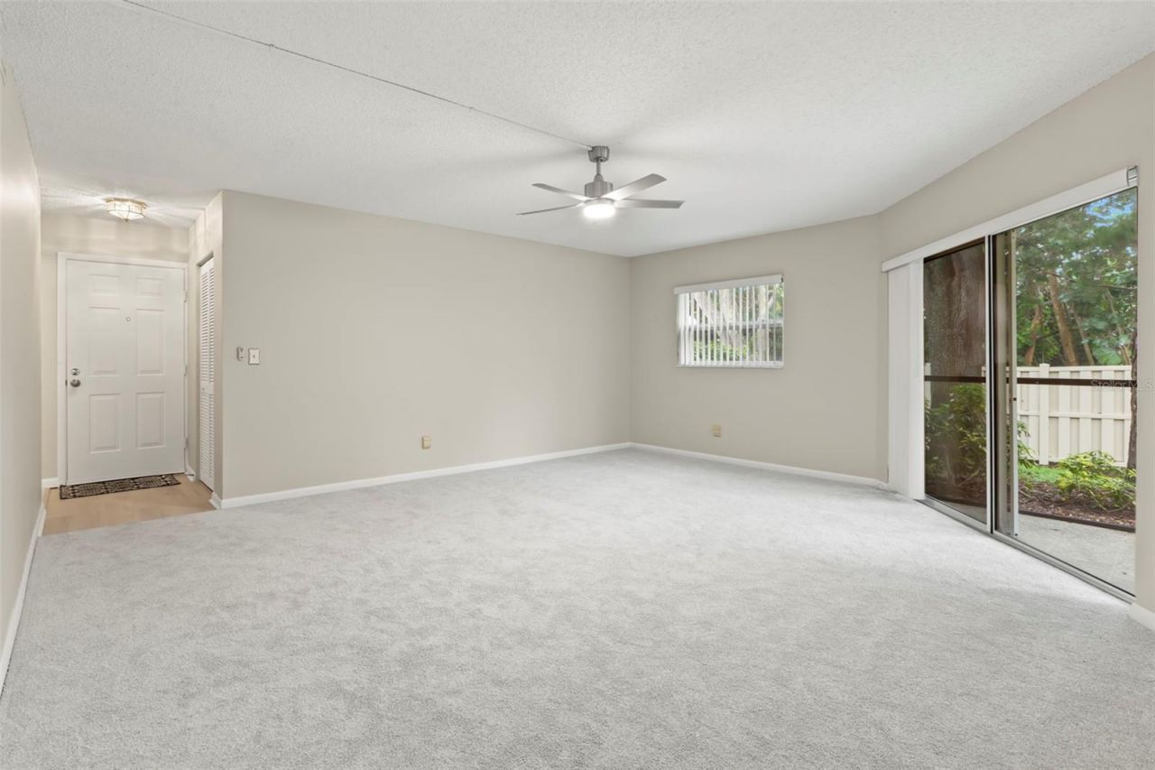 476 Santa Cruz Place Ne, Unit B, Saint Petersburg, FL 33703 Photo