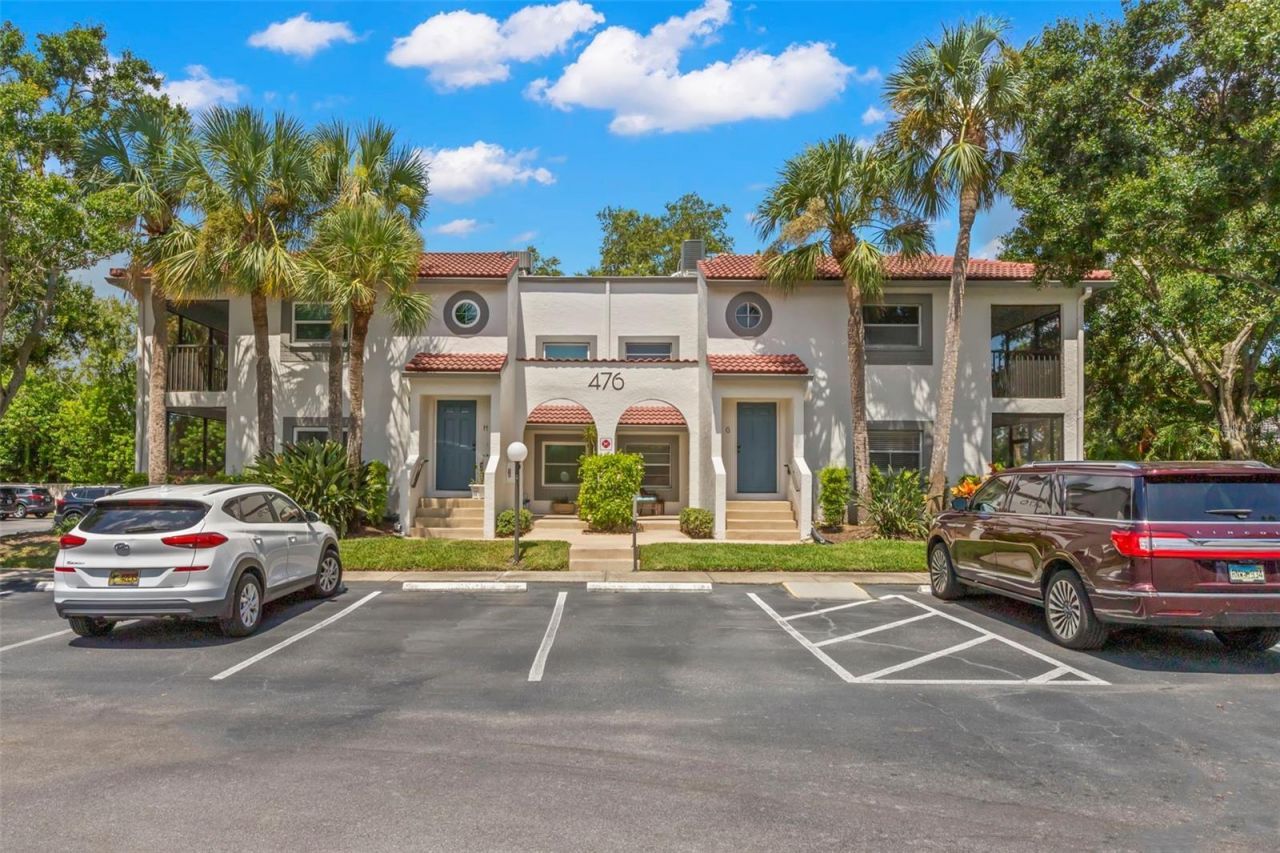 476 Santa Cruz Place Ne, Unit B, Saint Petersburg, FL 33703 Photo