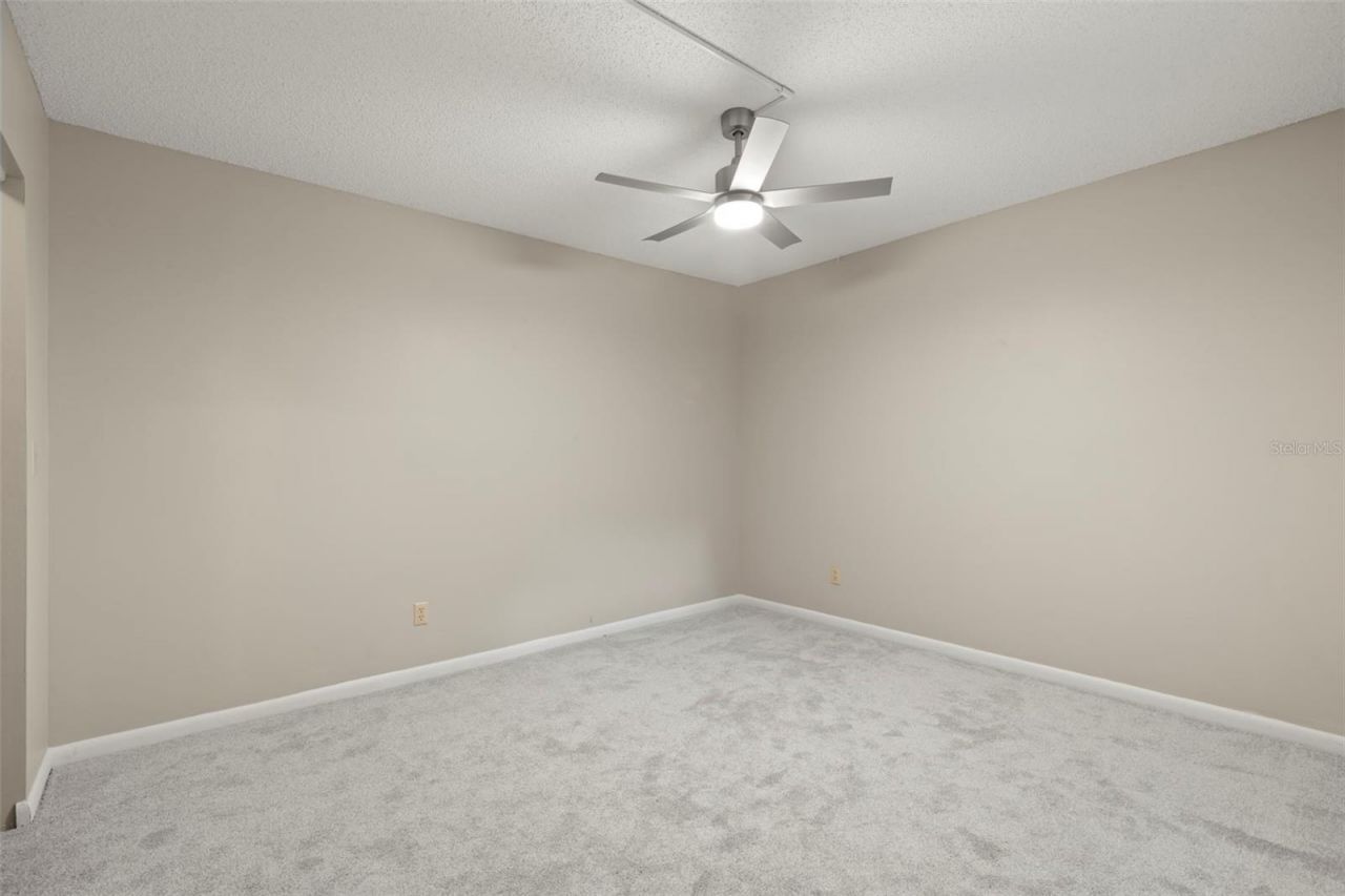 476 Santa Cruz Place Ne, Unit B, Saint Petersburg, FL 33703 Photo