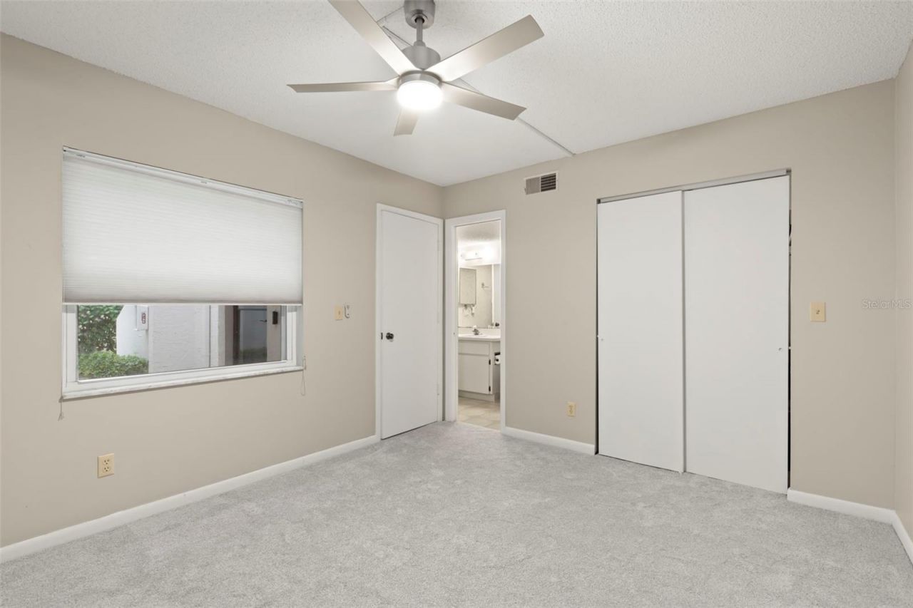 476 Santa Cruz Place Ne, Unit B, Saint Petersburg, FL 33703 Photo