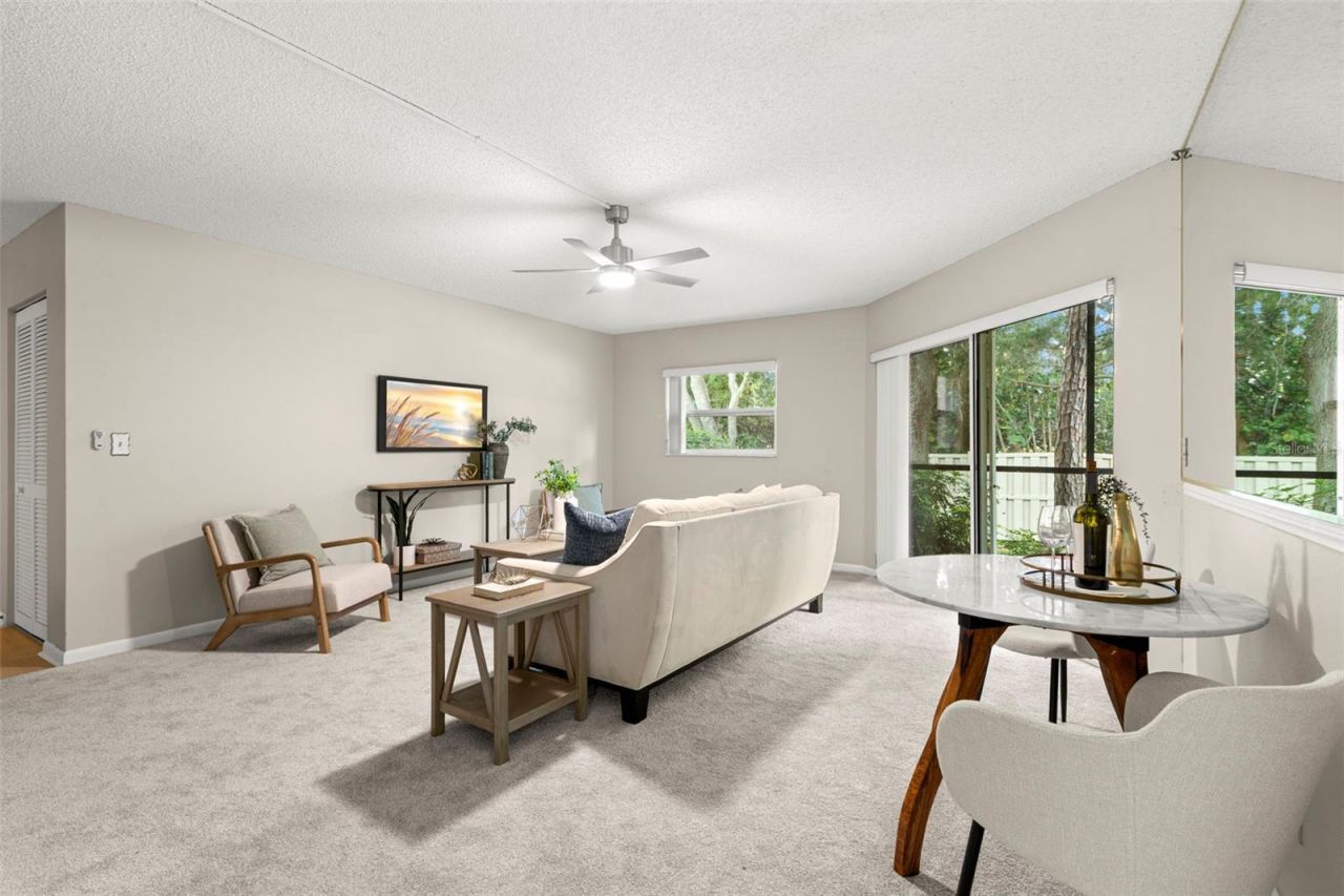 476 Santa Cruz Place Ne, Unit B, Saint Petersburg, FL 33703 Photo