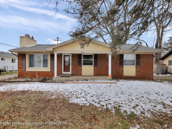 3945 Windward Drive, Lansing, MI 48911