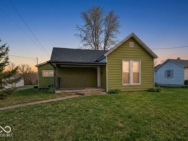 606 W 2nd Street , Sheridan, IN 46069