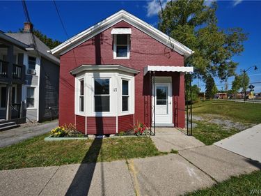 17 Saint Marys Street, Lancaster, NY 14086