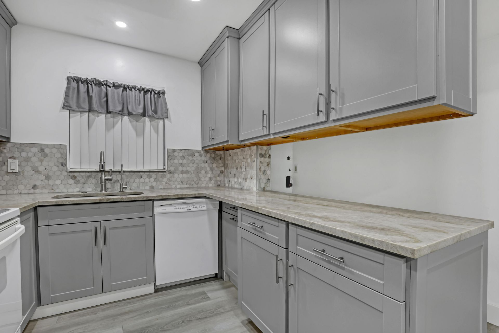 1100 Surf Road, Unit 215, Singer Island, FL 33404 Photo