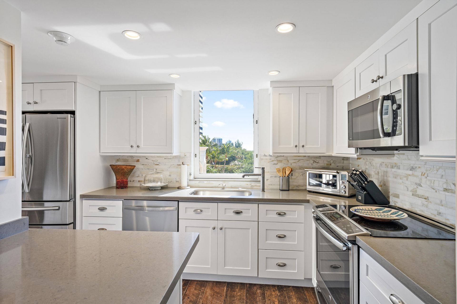 5380 N Ocean Drive, Unit 3a, Singer Island, FL 33404 Photo