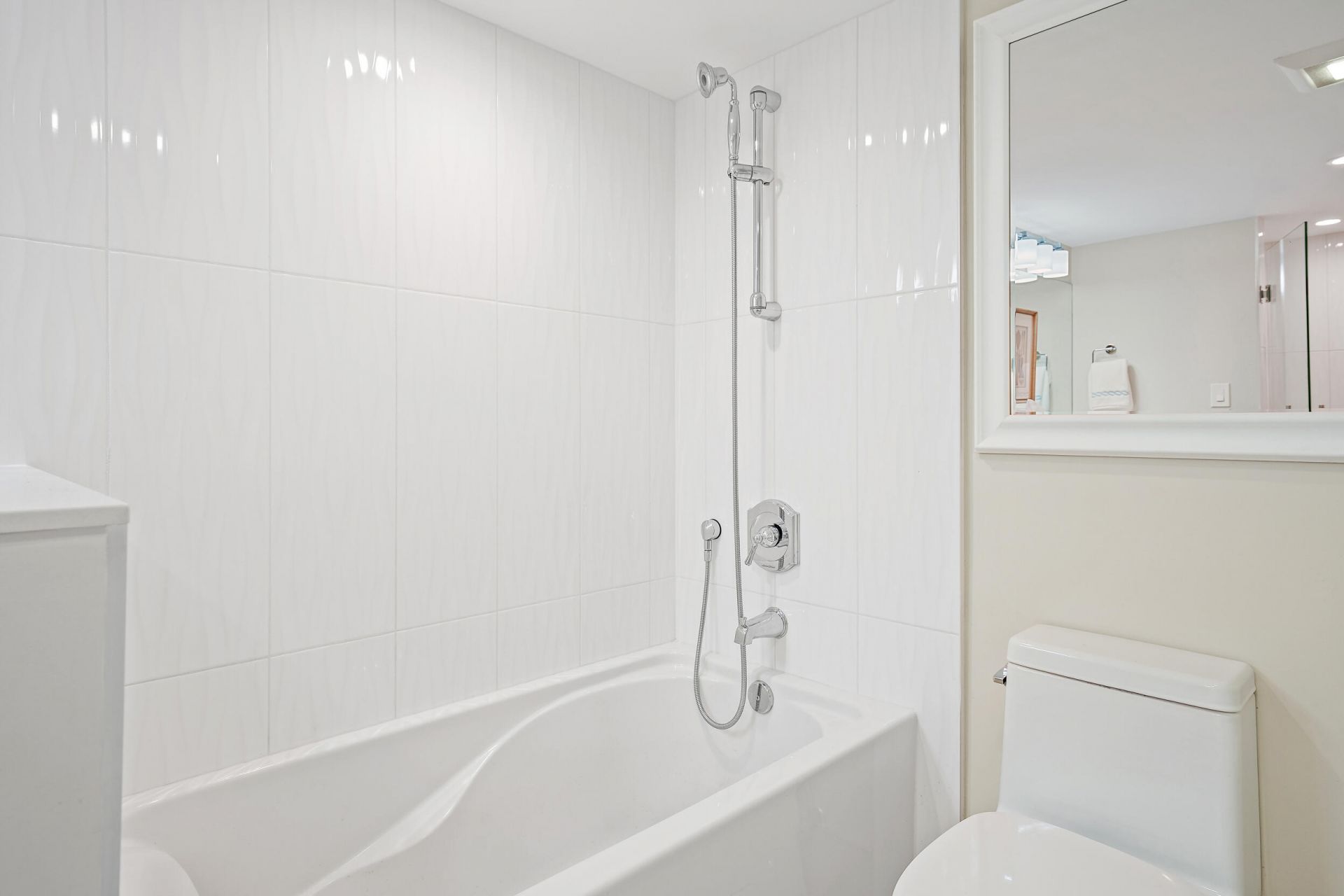 5380 N Ocean Drive, Unit 3a, Singer Island, FL 33404 Photo