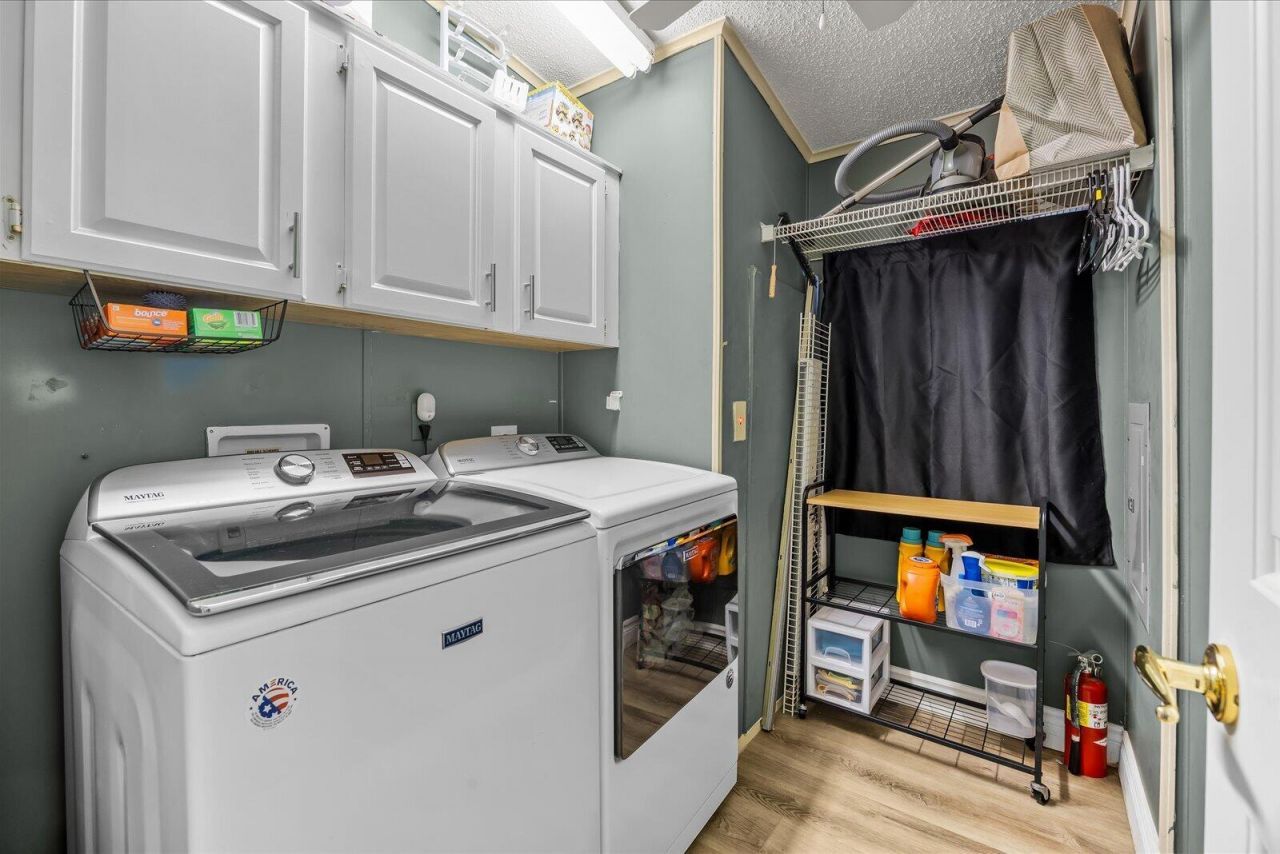 8110 SE Eagle Avenue, Hobe Sound, FL 33455 Photo