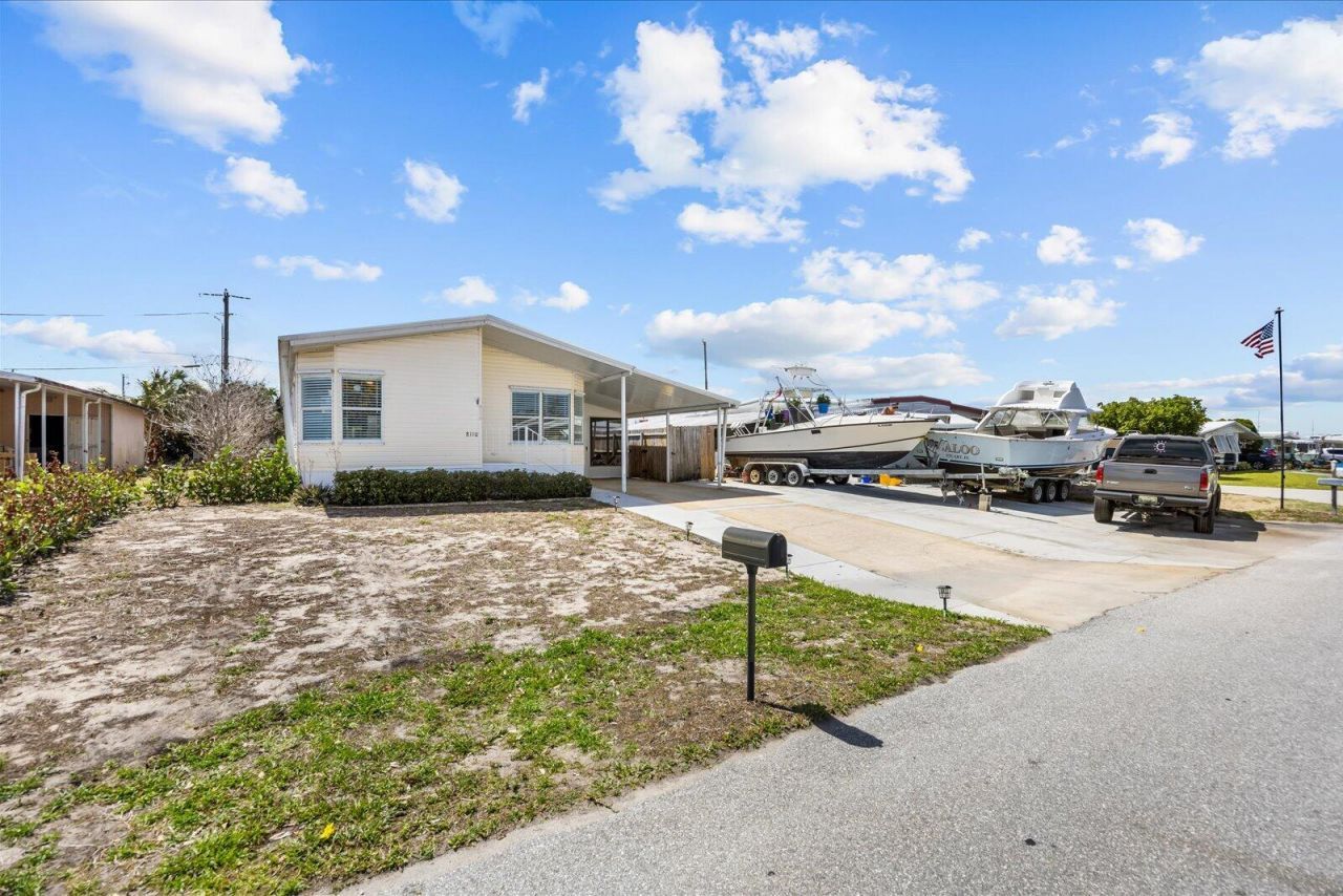 8110 SE Eagle Avenue, Hobe Sound, FL 33455 Photo