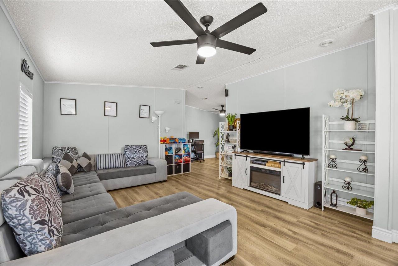 8110 SE Eagle Avenue, Hobe Sound, FL 33455 Photo