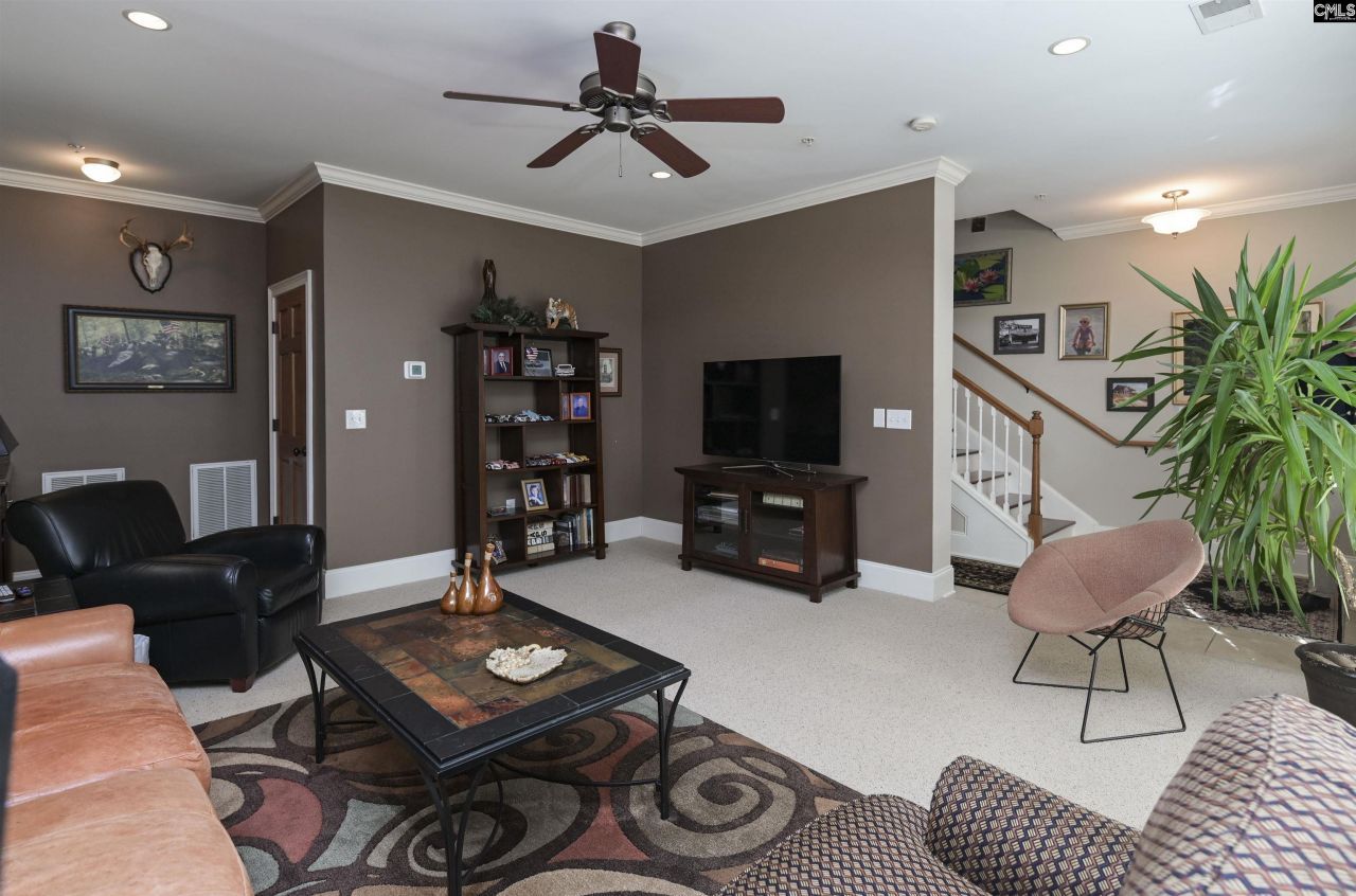 1127 Williams Street Photo 6