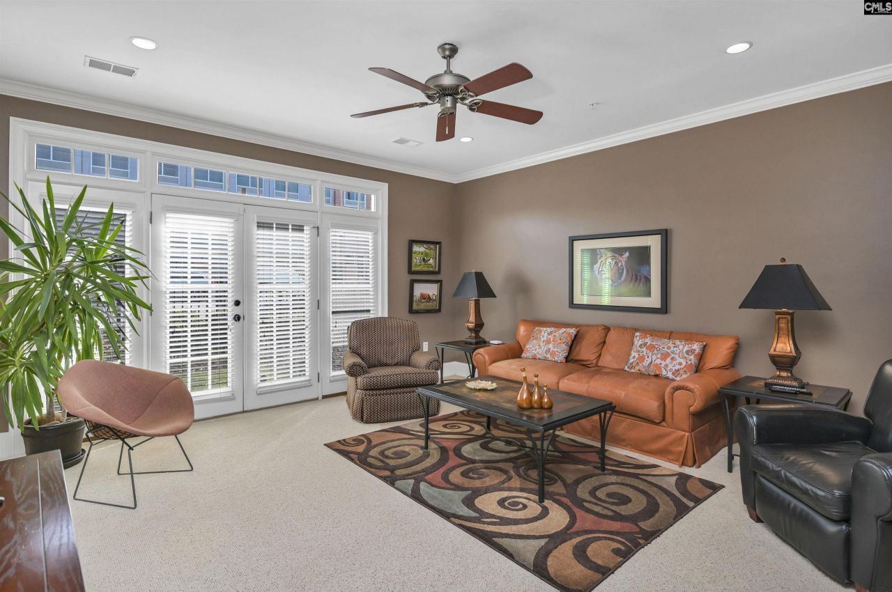 1127 Williams Street Photo 7