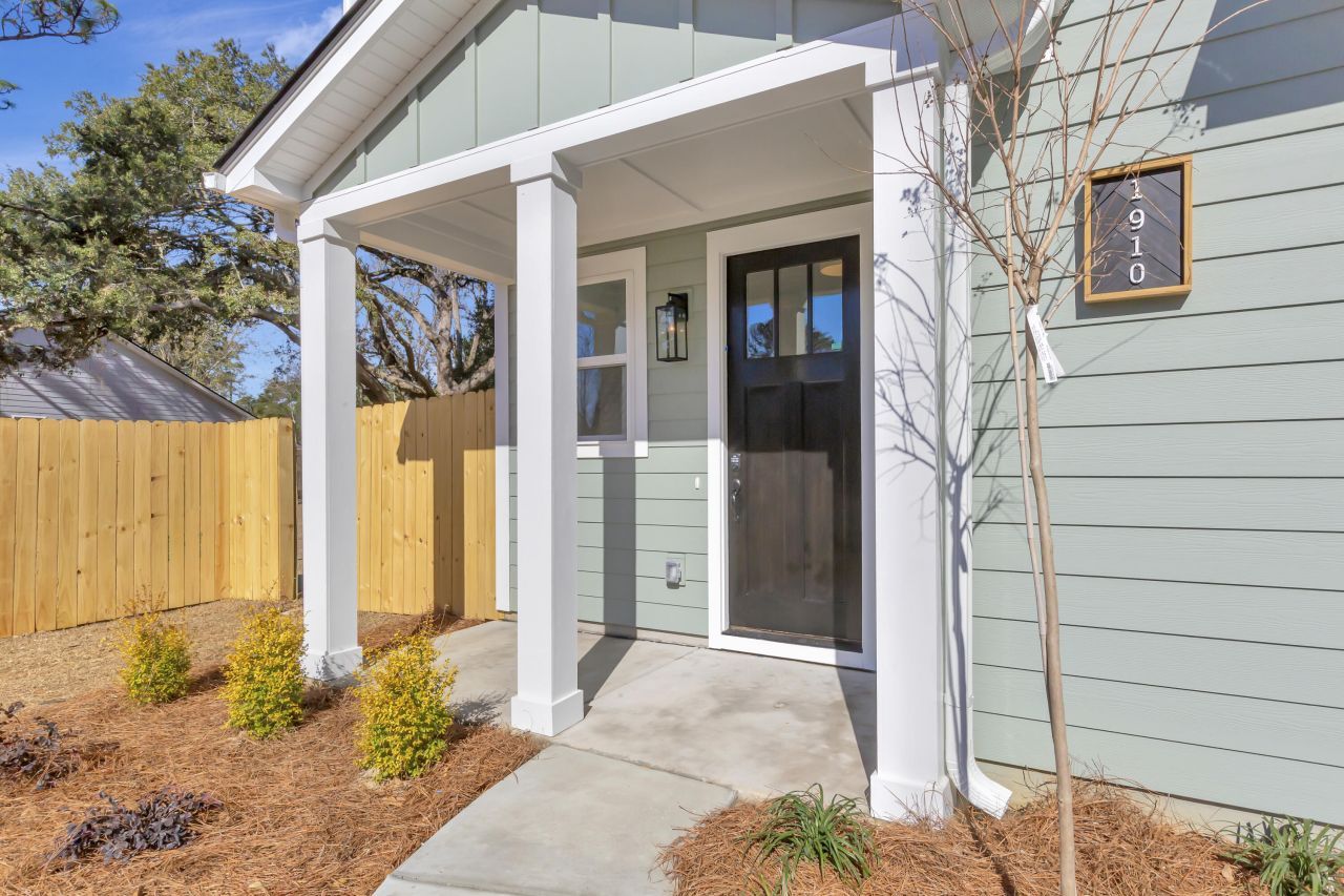 1910/1912 Piper Drive Photo 6