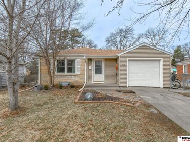 1319 S 49Th Street , Lincoln, NE 68510