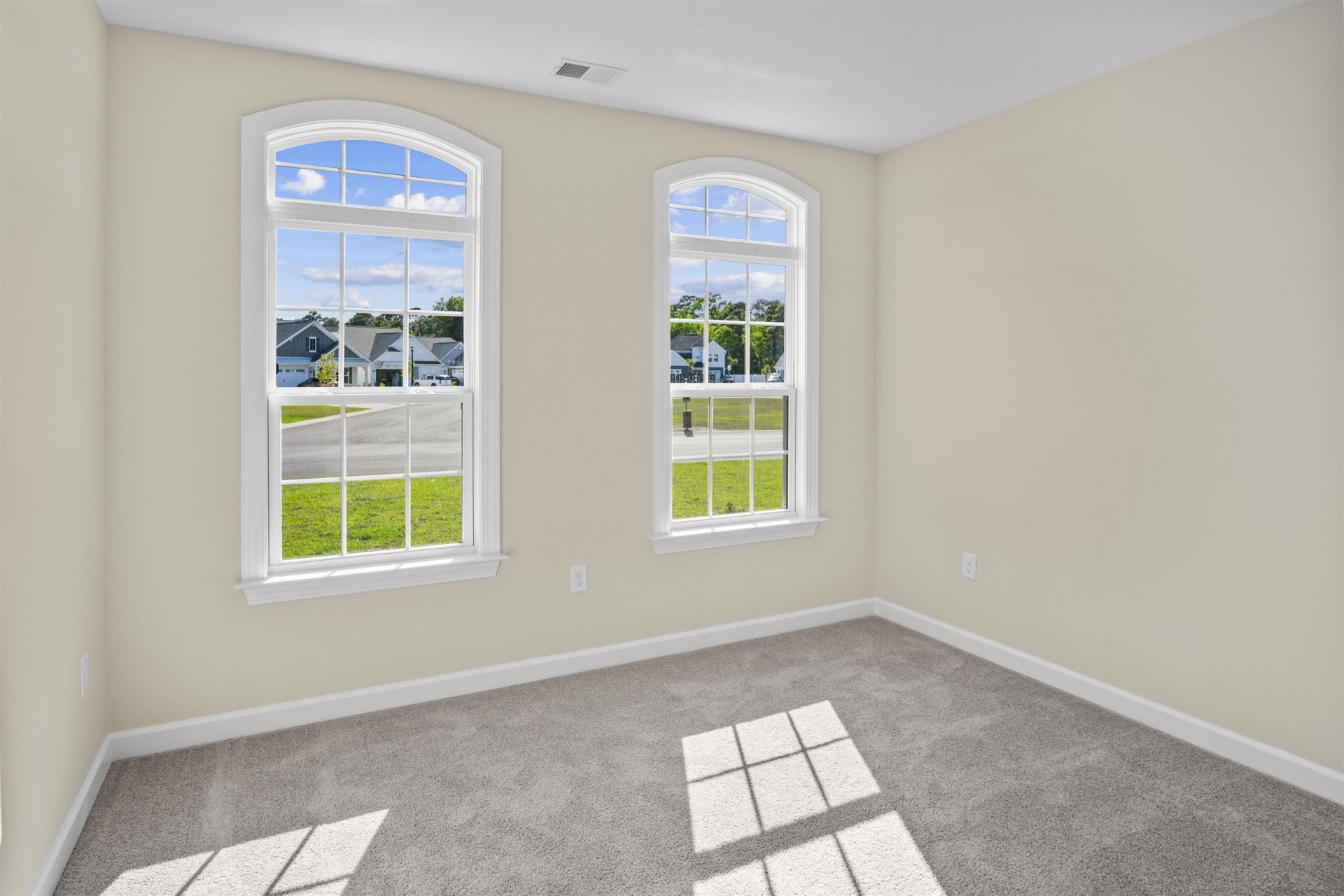 401 Starlit Way Photo 15