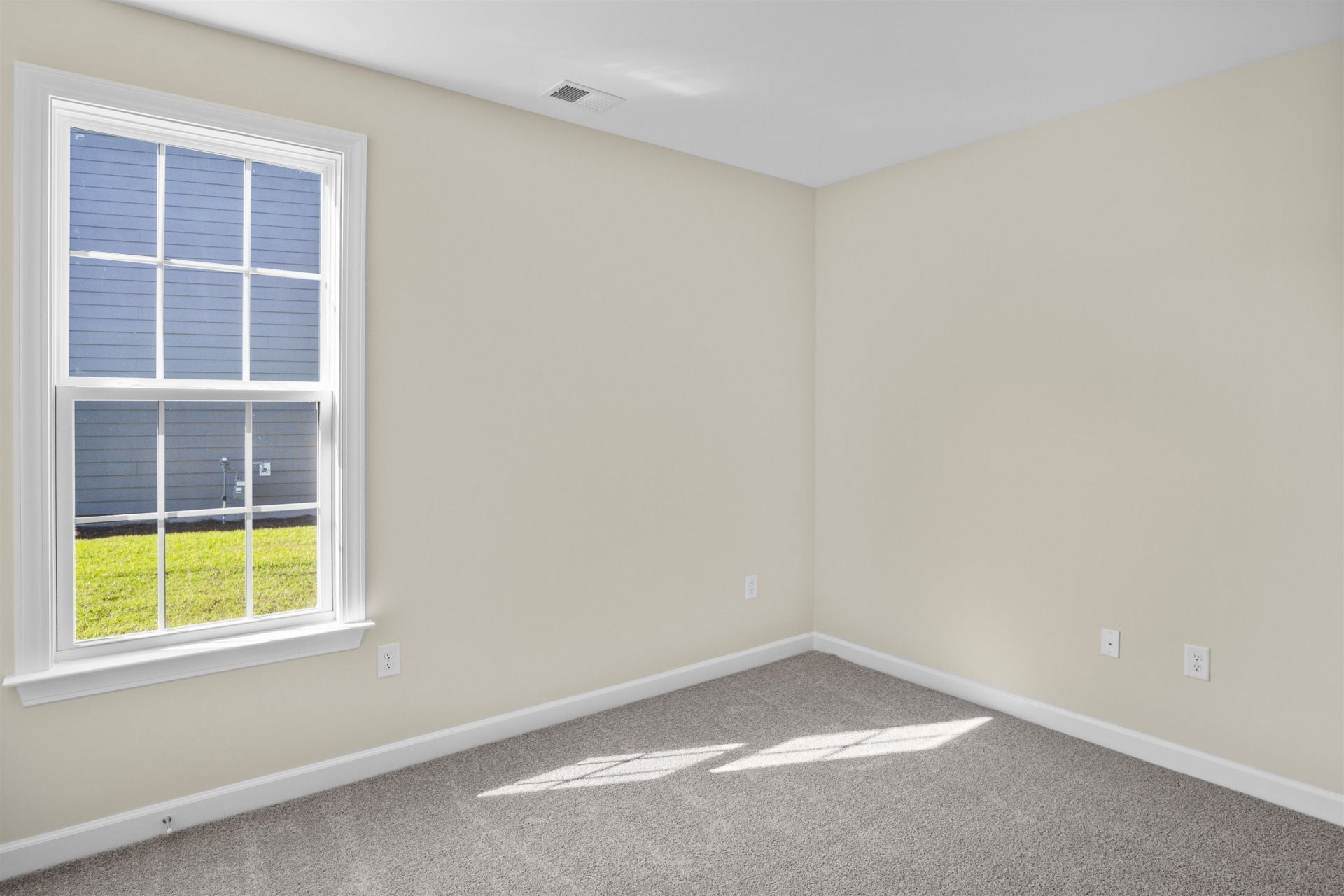 401 Starlit Way Photo 17