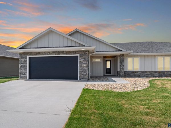 501 N Wildcat Dr, Sioux Falls, SD 57110