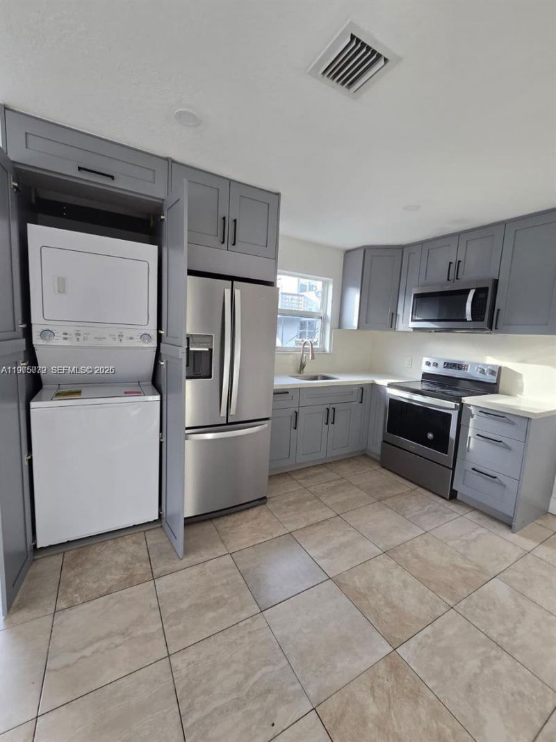 719 21st St , West Palm Beach, FL 33407 Photo