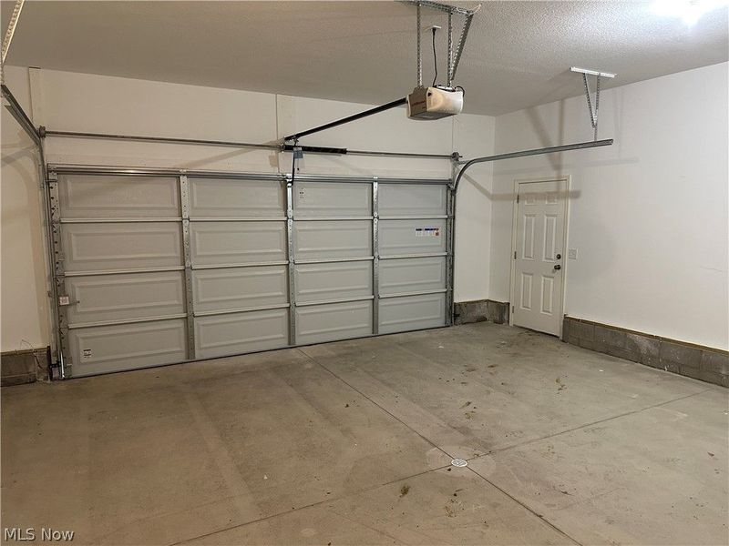 36 Maranatha Drive , Youngstown, OH 44505 Photo 3