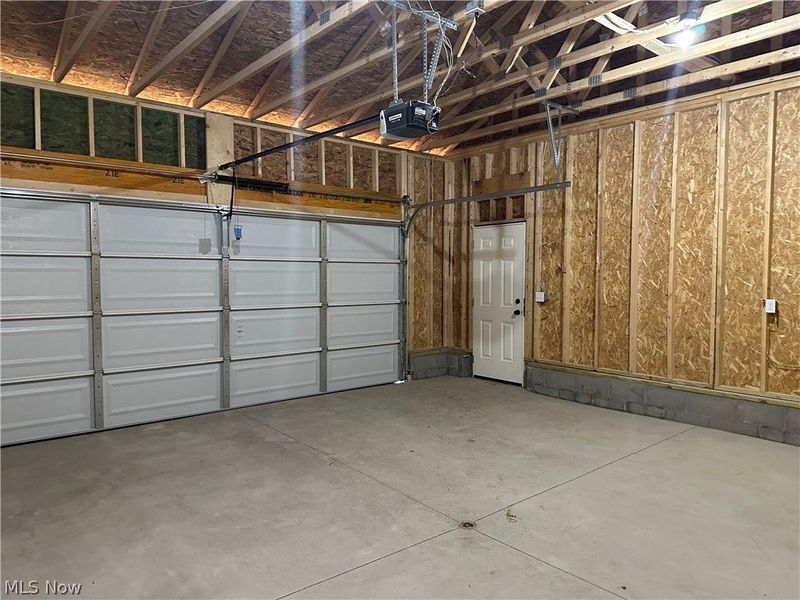 206 Beachwood Drive , Youngstown, OH 44505 Photo 3