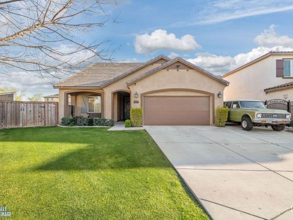 9705 Dutchman Peak Lane, Bakersfield, CA 93311