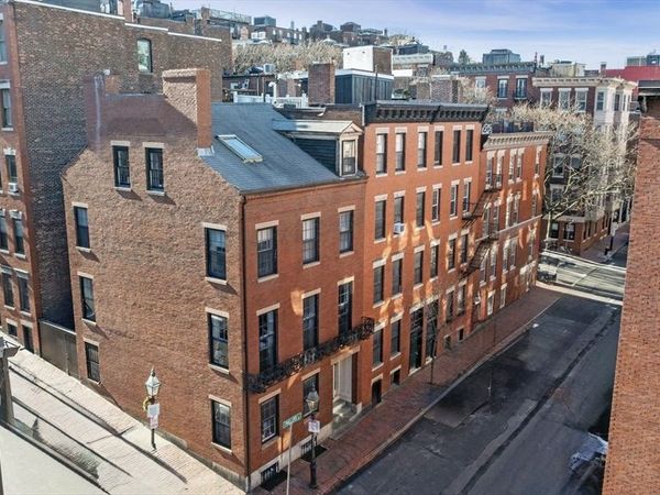 4 Phillips, Unit 3, Boston, MA 02114