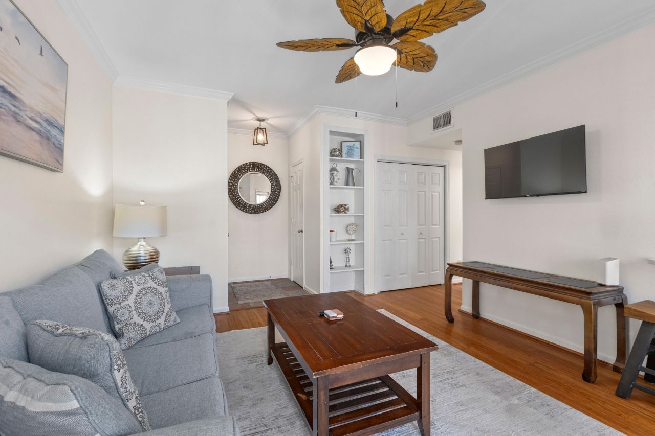 700 Daniel Ellis Drive Photo 11