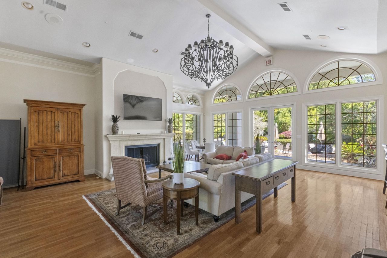 700 Daniel Ellis Drive Photo 33