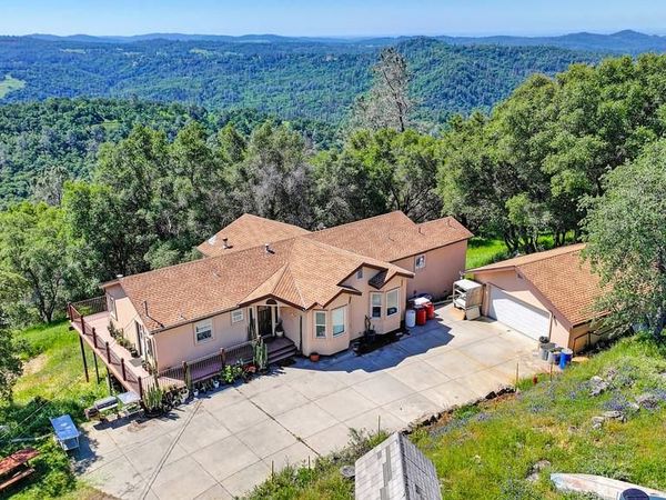 17475 Misty Dawn Ln, Grass Valley, CA 95949