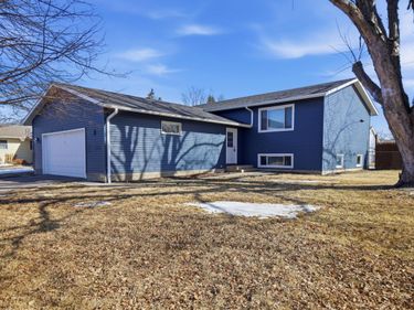 135 S Manitou Drive, Mankato, MN 56001