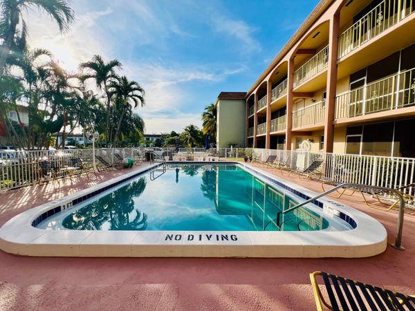 100 SE 6th Avenue, Unit 303, Pompano Beach, FL 33060