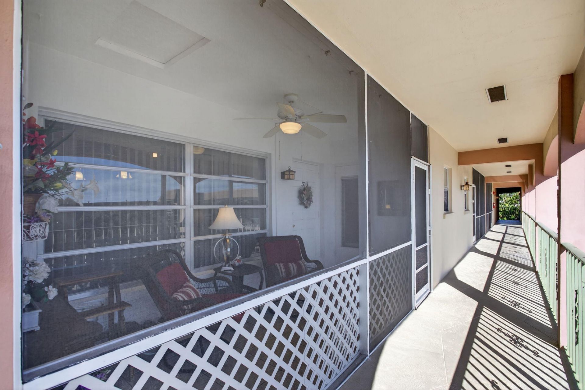 100 SE 6th Avenue, Unit 303, Pompano Beach, FL 33060 Photo