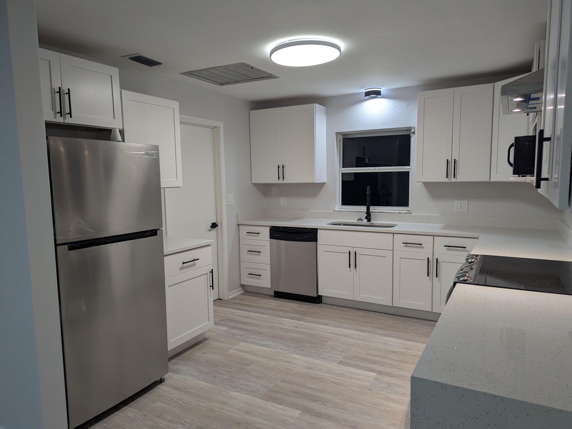 382 Easy Street, Sebastian, FL 32958 Photo