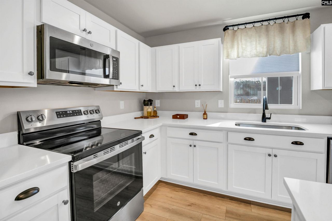 3043 Blue Brook Lane  Photo 11