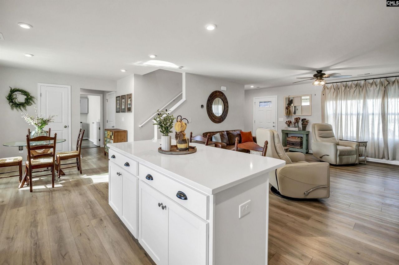 3043 Blue Brook Lane  Photo 12