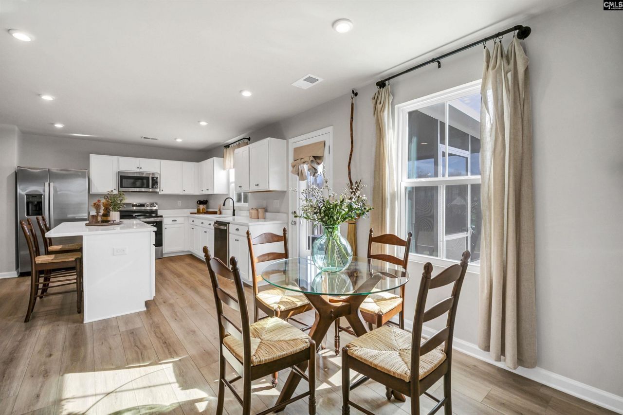 3043 Blue Brook Lane  Photo 14