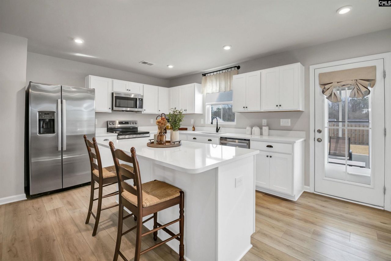 3043 Blue Brook Lane  Photo 8