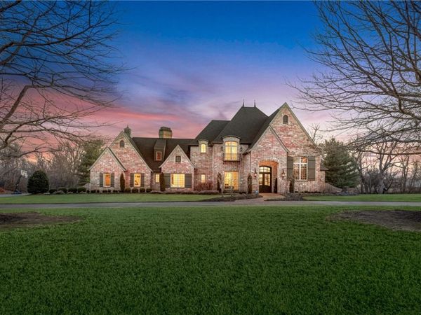 11228 Talamore Boulevard , Bentonville, AR 72712