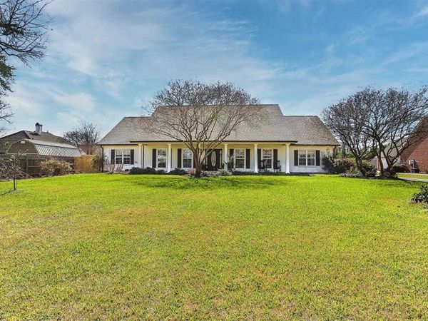 2807 Saint Francis Forest Drive, Lake Charles, LA 70605