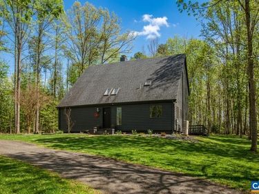 5875 BURNETT LN, ADVANCE MILLS, VA 22968