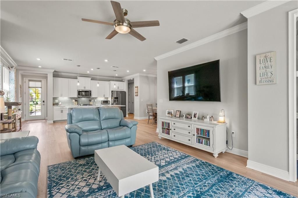 10357 Bonavie Cove Dr , Fort Myers, FL 33966 Photo