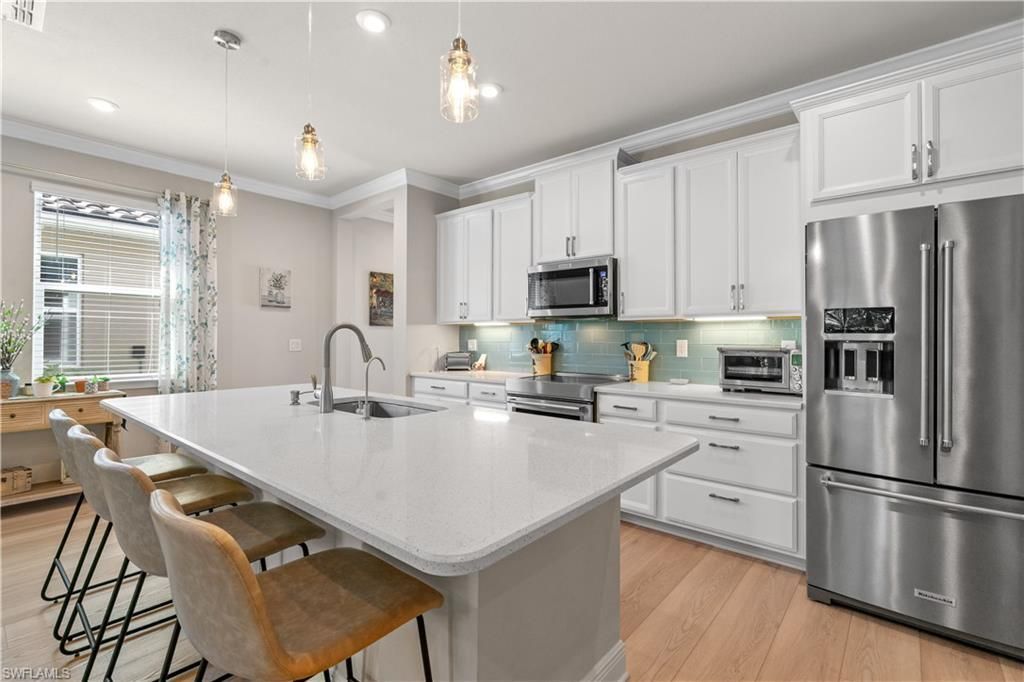 10357 Bonavie Cove Dr , Fort Myers, FL 33966 Photo