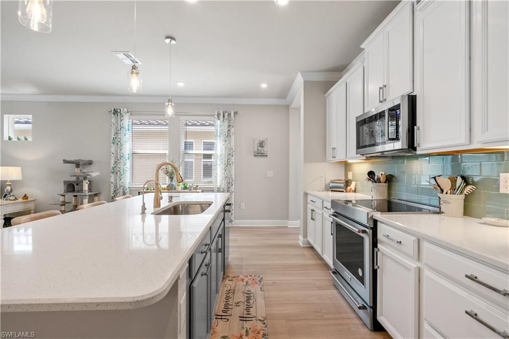 10357 Bonavie Cove Dr , Fort Myers, FL 33966 Photo