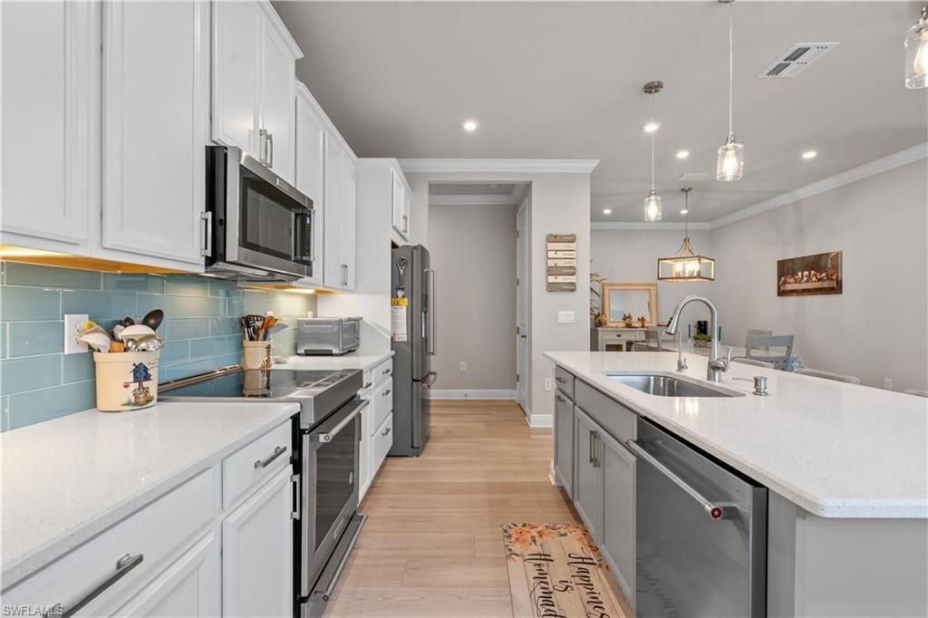 10357 Bonavie Cove Dr , Fort Myers, FL 33966 Photo