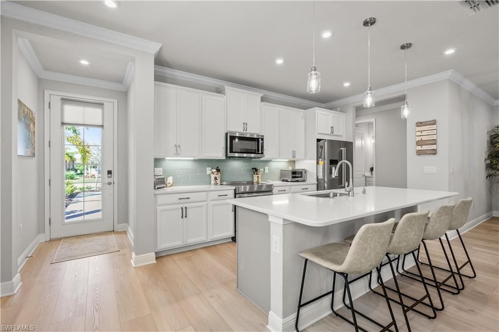 10357 Bonavie Cove Dr , Fort Myers, FL 33966 Photo