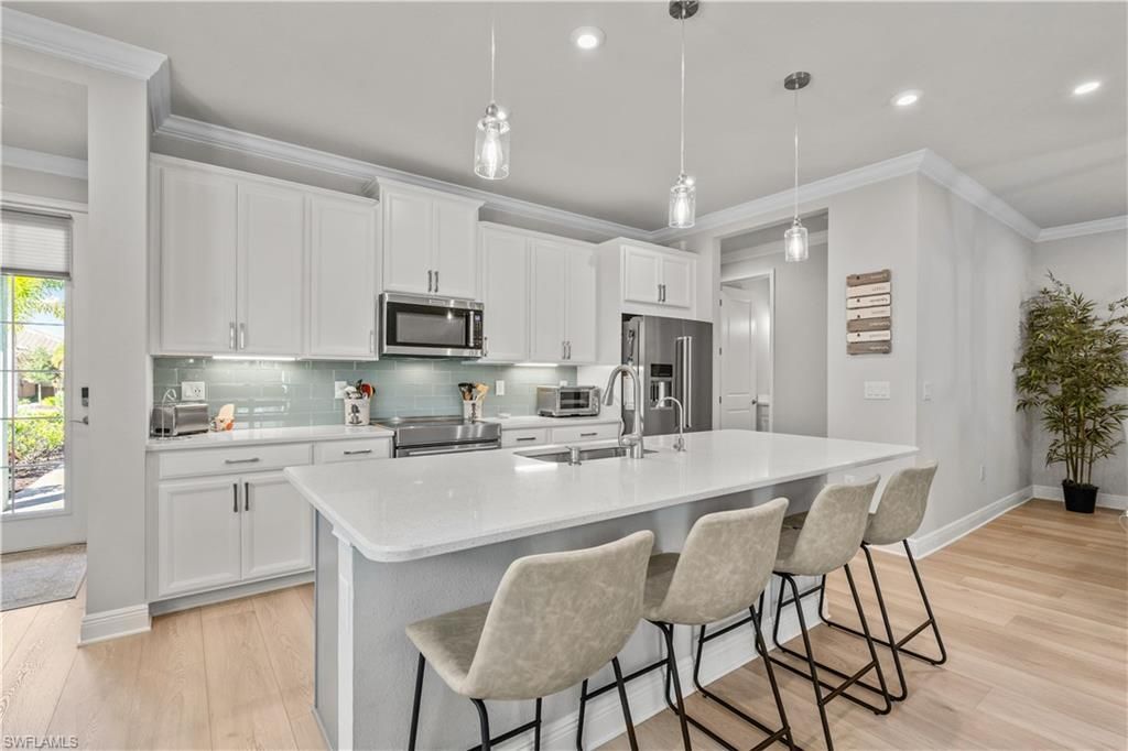 10357 Bonavie Cove Dr , Fort Myers, FL 33966 Photo